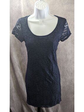 Forever 21 Navy Lace Short-Sleeve Bodycon Dress Small